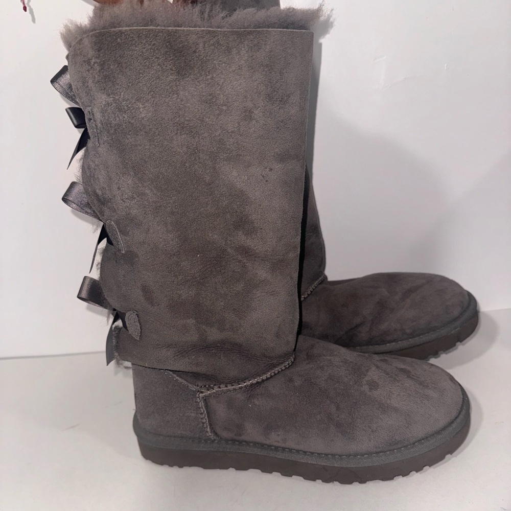 Ugg Bailey Bow Tall II Boot Women’s Shearling Gray Suede Leather